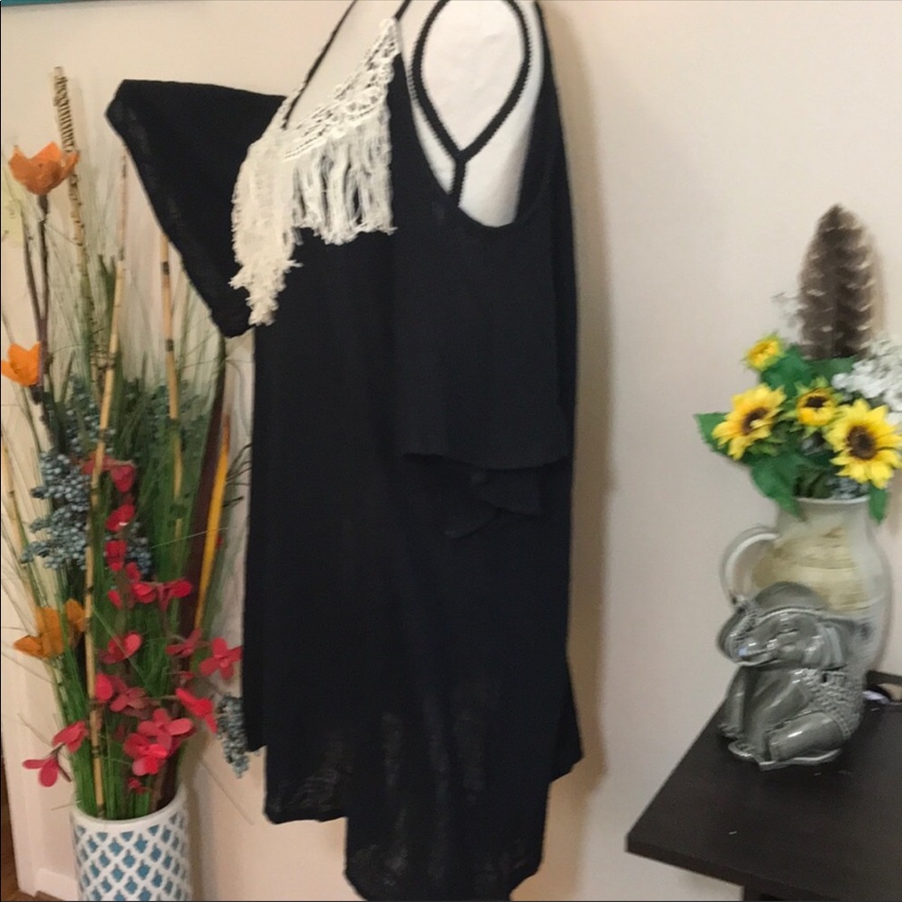 Velzera Embroidered/ Fringe Cold Shoulder Tunic - Picture 2 of 2